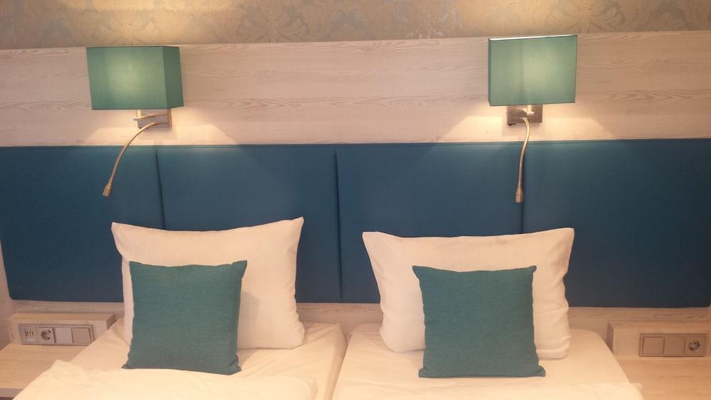 Hotel Budapester Hof Хамбург Екстериор снимка