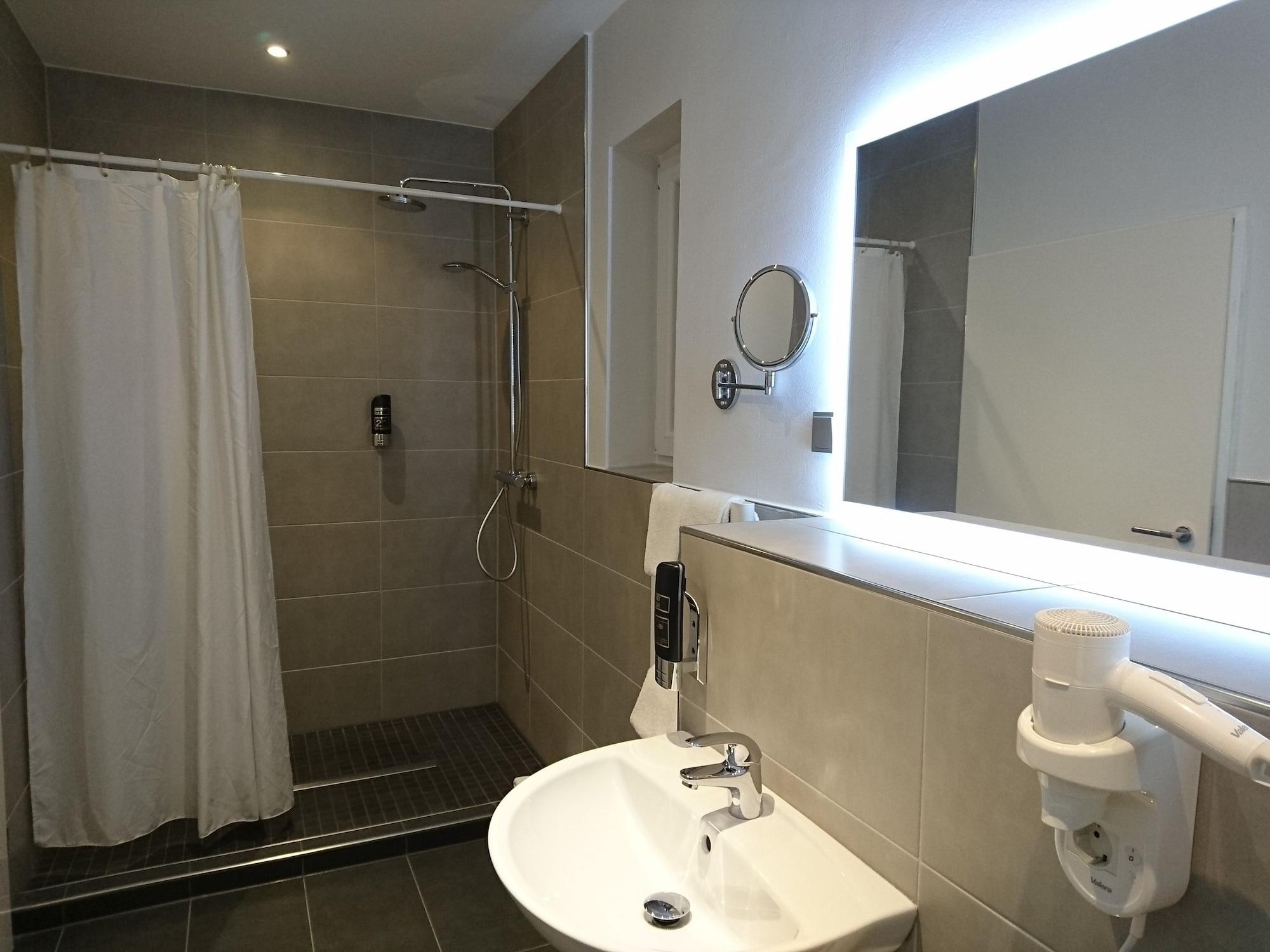 Hotel Budapester Hof Хамбург Екстериор снимка
