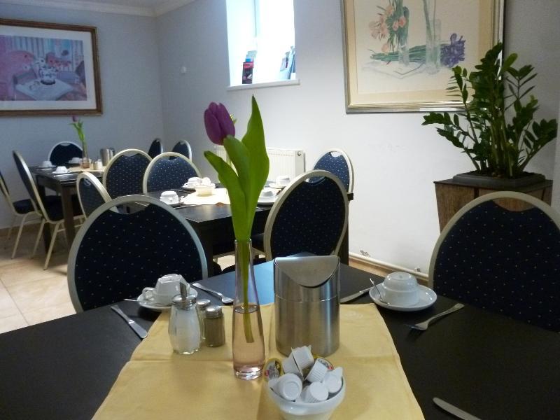Hotel Budapester Hof Хамбург Екстериор снимка